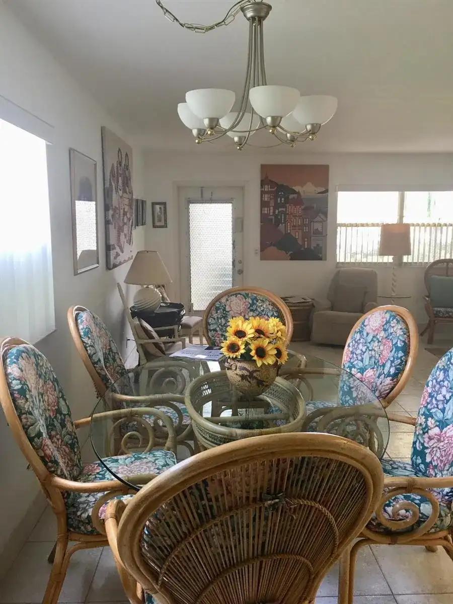 99 Saxony C, Delray Beach FL 33446 photo 4