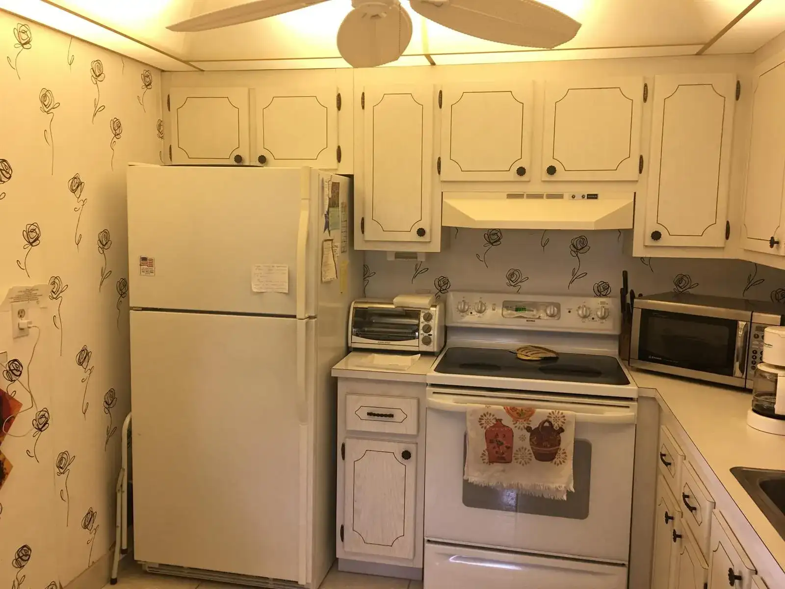 99 Saxony C, Delray Beach FL 33446 photo 5