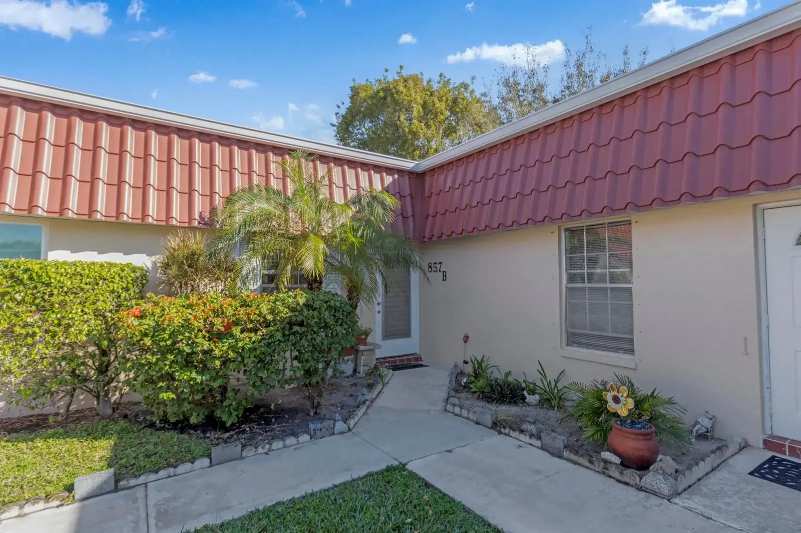 857 Worcester B Lane # B, Lake Worth FL 33467 photo 2