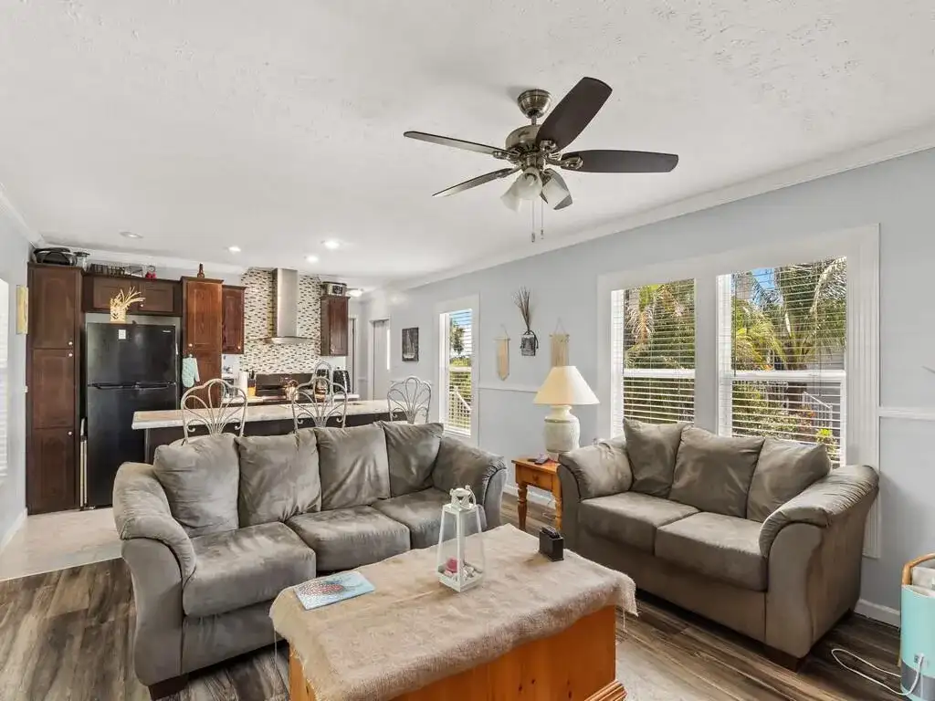 309 Mockingbird Avenue, Fort Pierce FL 34982 photo 2