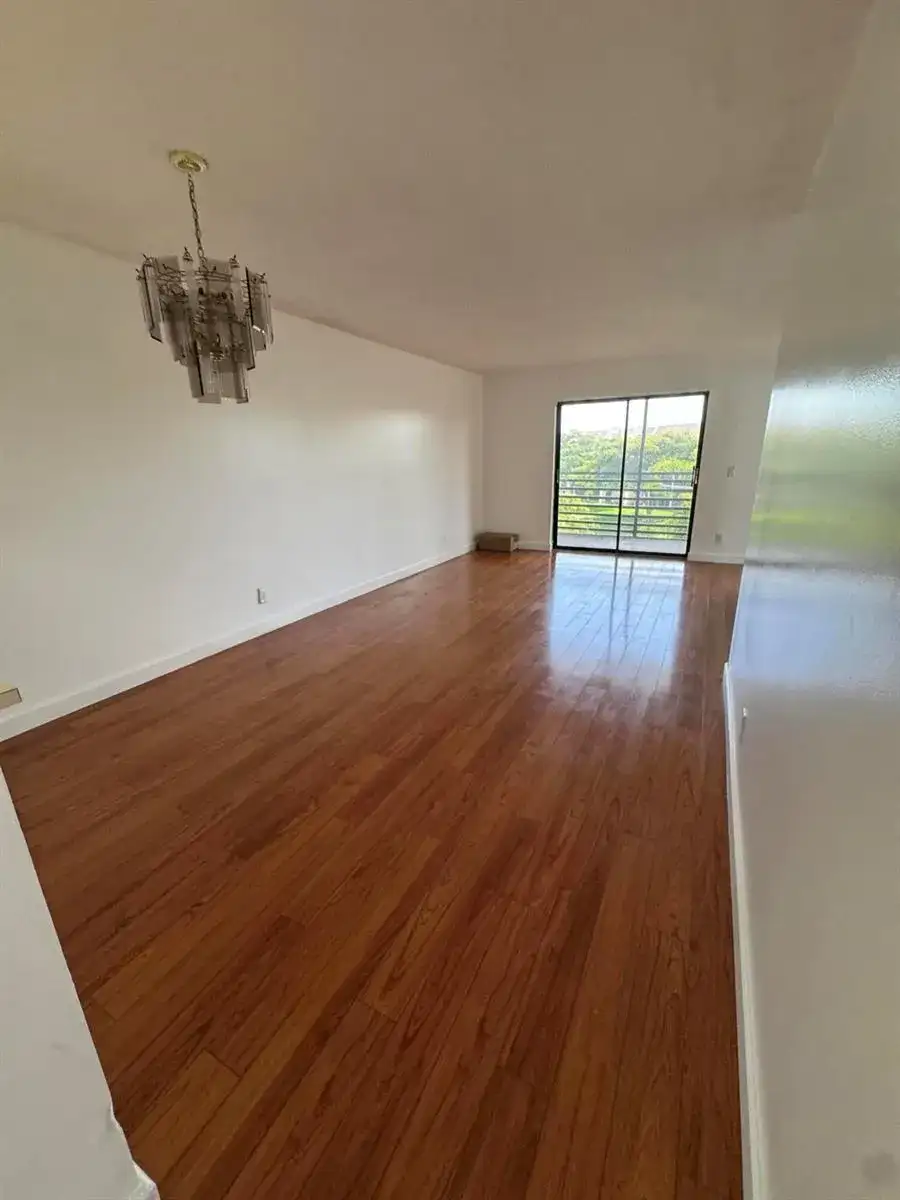 10304 Sunrise Lakes Blvd # 312, Sunrise FL 33322 photo 4