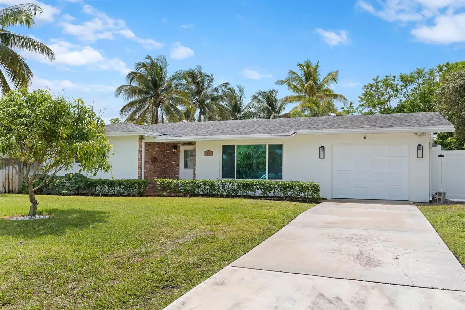 226 SW 13th Avenue SW, Boynton Beach FL 33435 photo 2