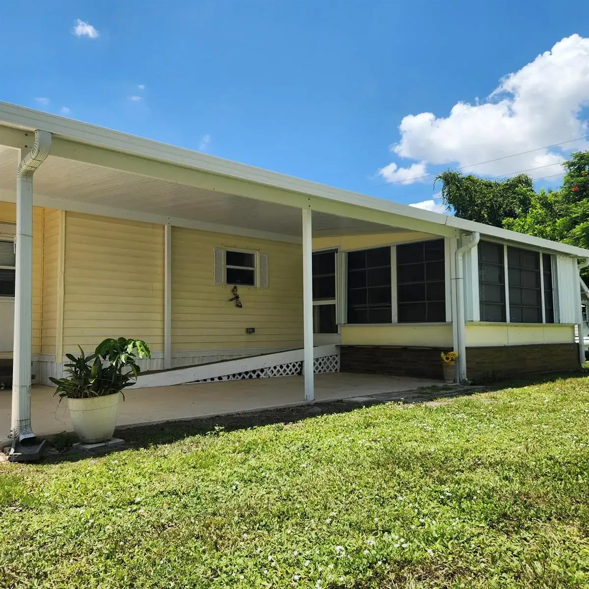218 W Caribbean, Port St. Lucie FL 34952 photo 4