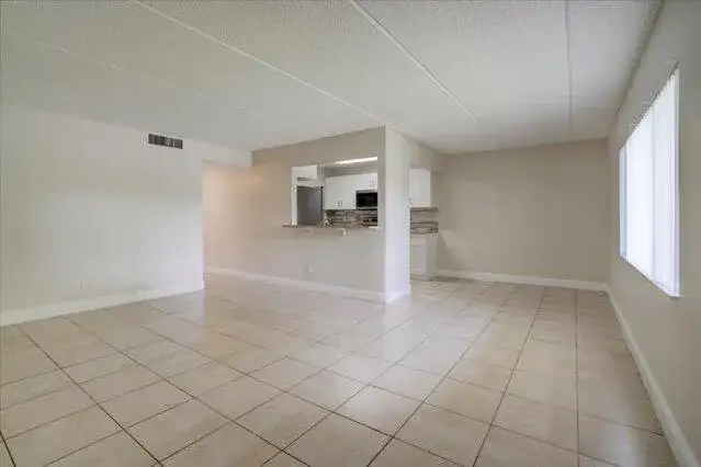 1104 Meadows Circle, Boynton Beach FL 33436 photo 5