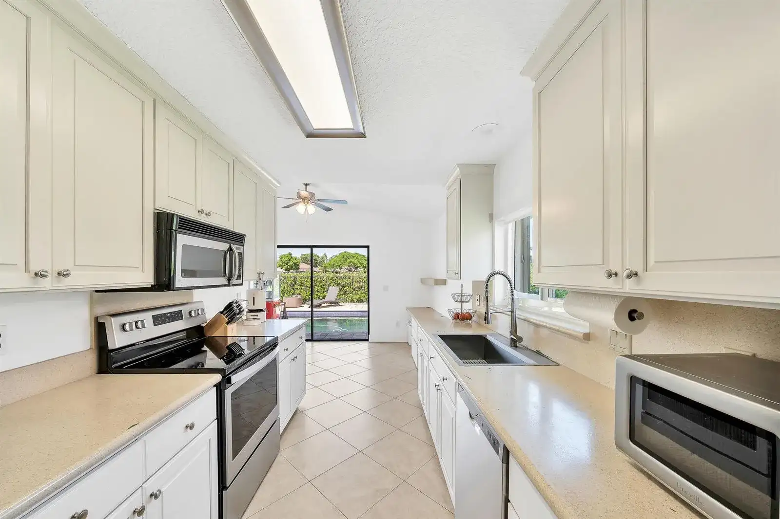 10255 Sunset Bend Drive, Boca Raton FL 33428 photo 5