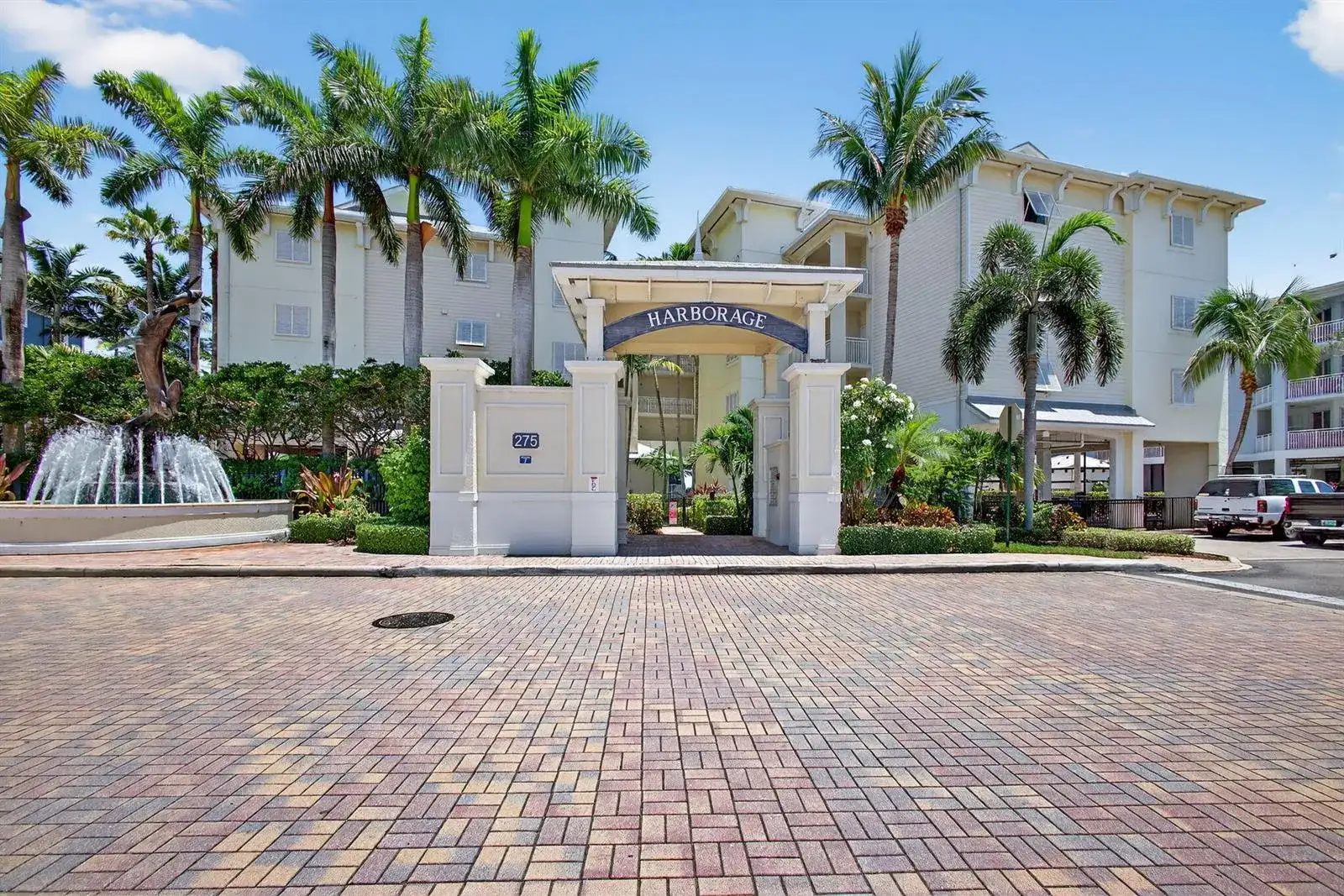 275 NW Flagler Avenue # 204, Stuart FL 34994 photo 2