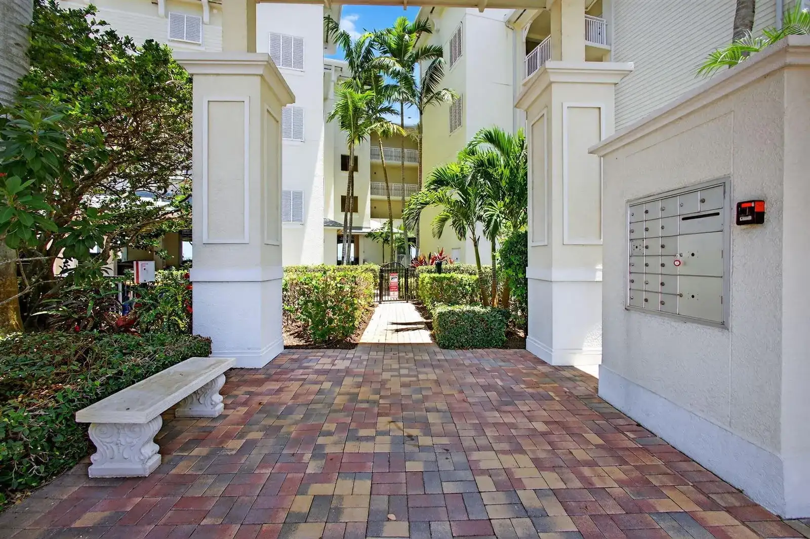 275 NW Flagler Avenue # 204, Stuart FL 34994 photo 3
