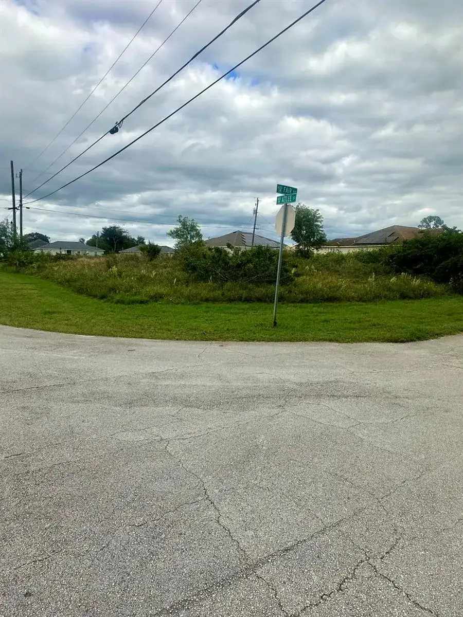 689 SW Fair Avenue, Port St. Lucie FL 34953 photo 3