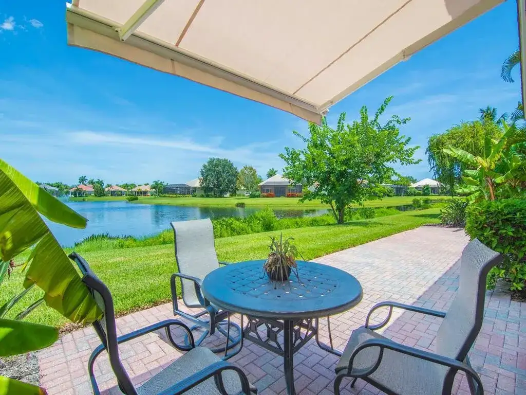 1208 Riverwind Circle, Vero Beach FL 32967 photo 2