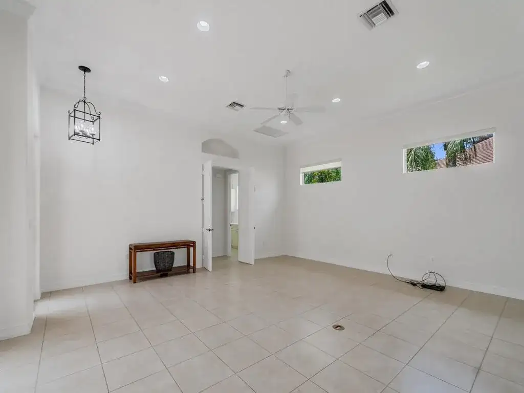 1208 Riverwind Circle, Vero Beach FL 32967 photo 5