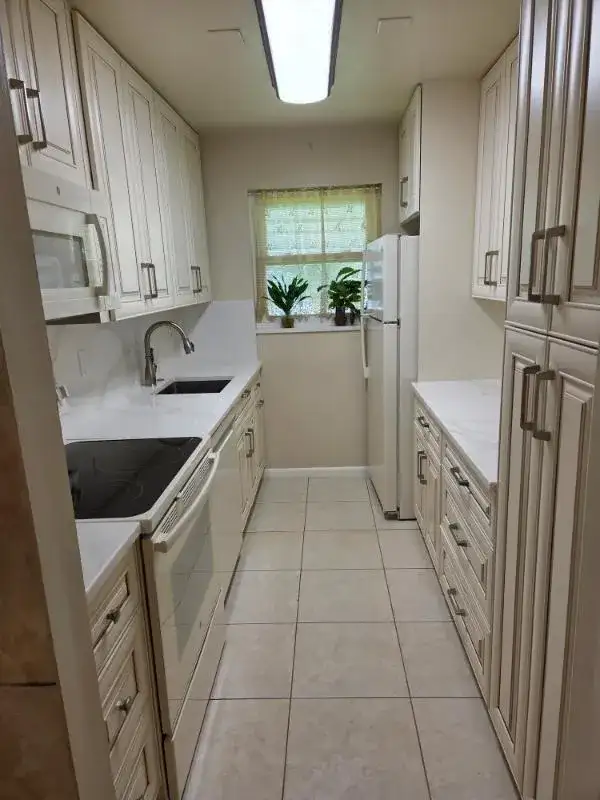 7205 W Oakridge Circle, Lake Worth FL 33462 photo 4