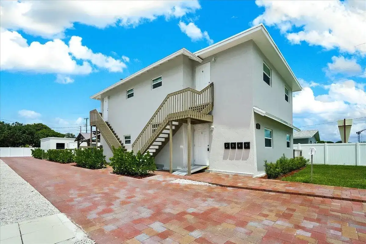 305 Cypress Drive E # 5, Lake Park FL 33403 photo 4