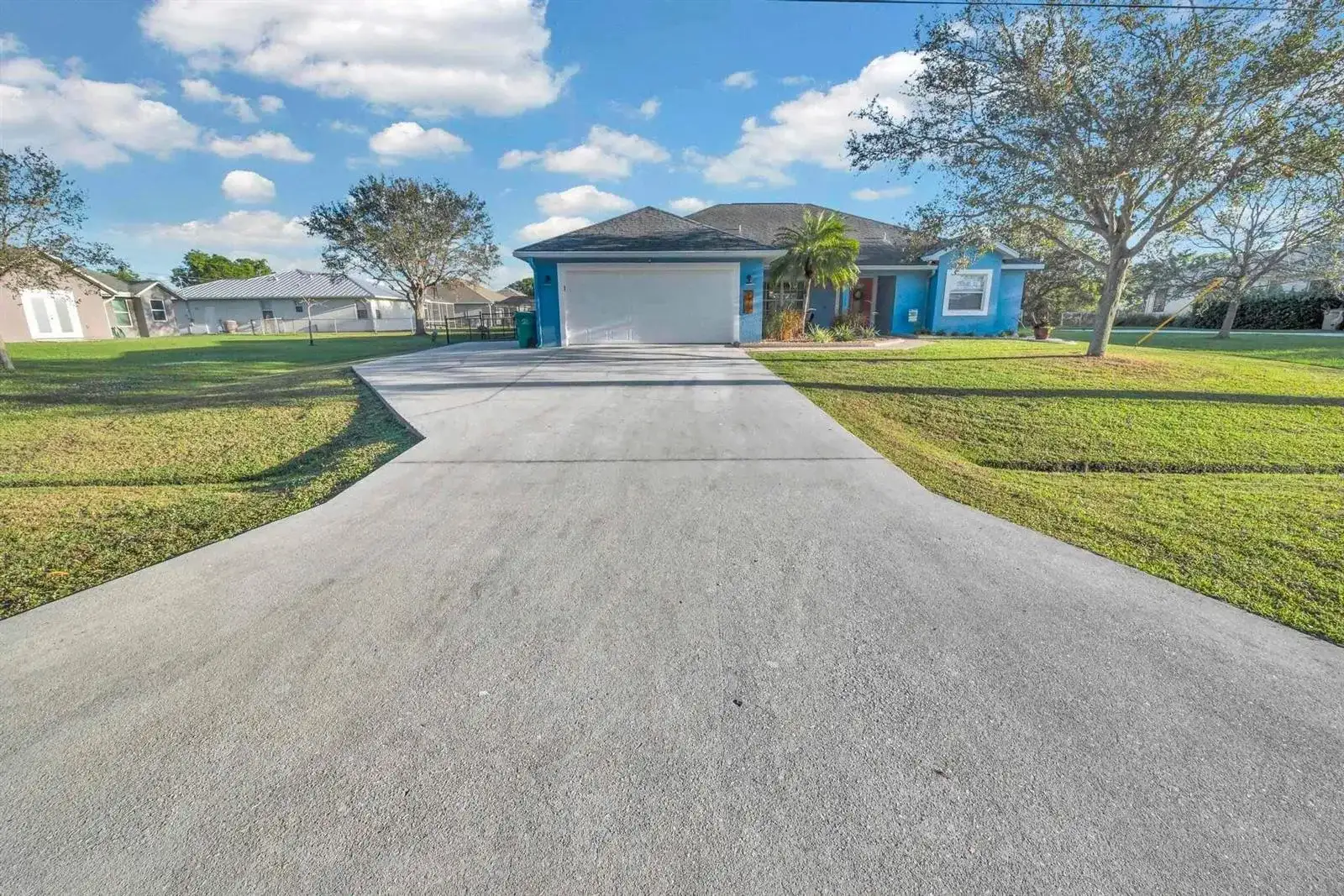 5464 NW Milner Drive, Port St. Lucie FL 34983 photo 2