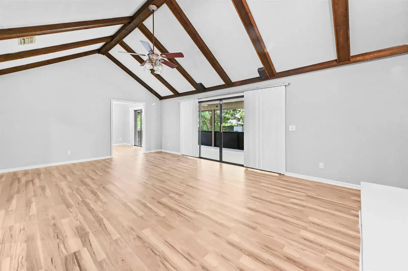 9227 SE Gettysburg Court, Hobe Sound FL 33455 photo 4