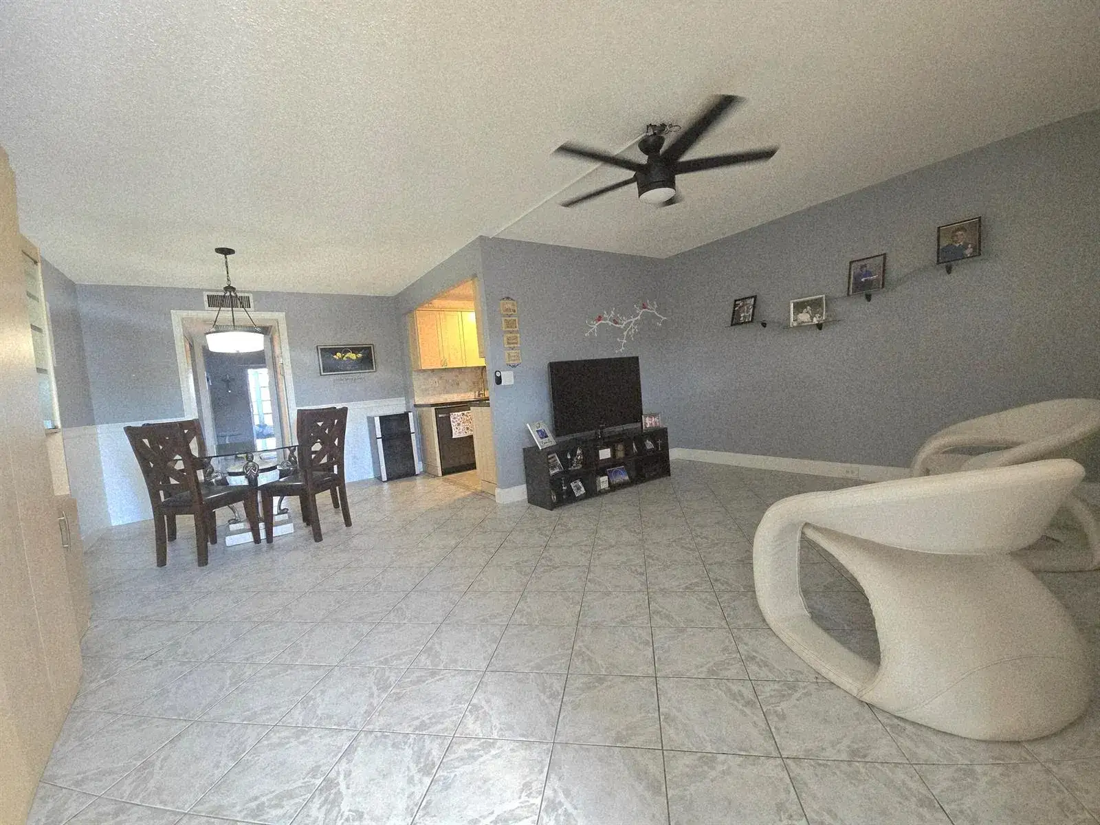 2010 Westbury F # 2010, Deerfield Beach FL 33442 photo 2