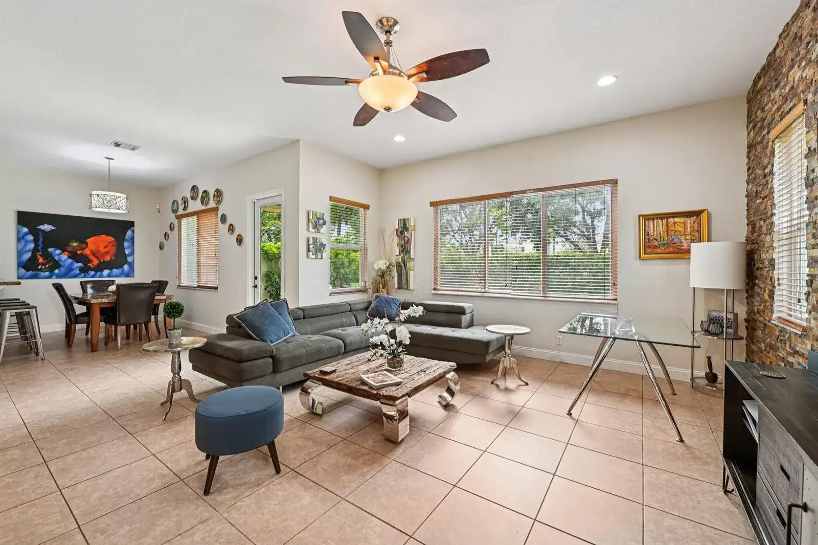 553 Gazetta Way, West Palm Beach FL 33413 photo 4