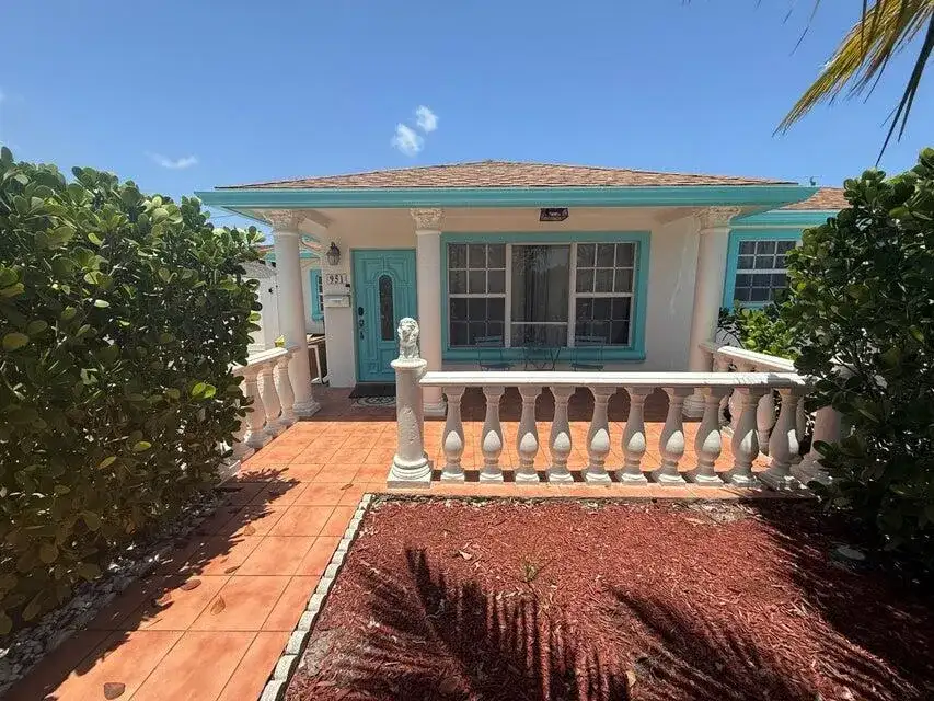 951 Green Street, West Palm Beach FL 33405 photo 2