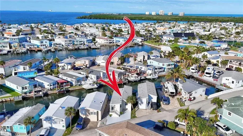1092 Nettles Boulevard, Jensen Beach FL 34957 photo 2