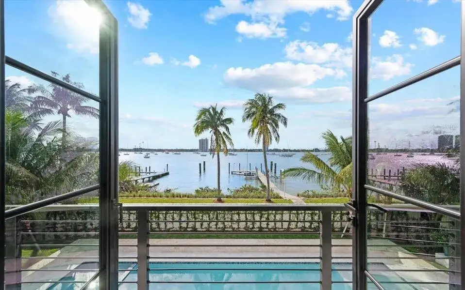 1260 N Lake Way, Palm Beach FL 33480 photo 4