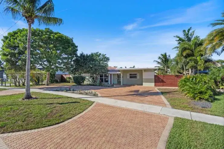1001 SE 5 Avenue, Pompano Beach FL 33060 photo 2
