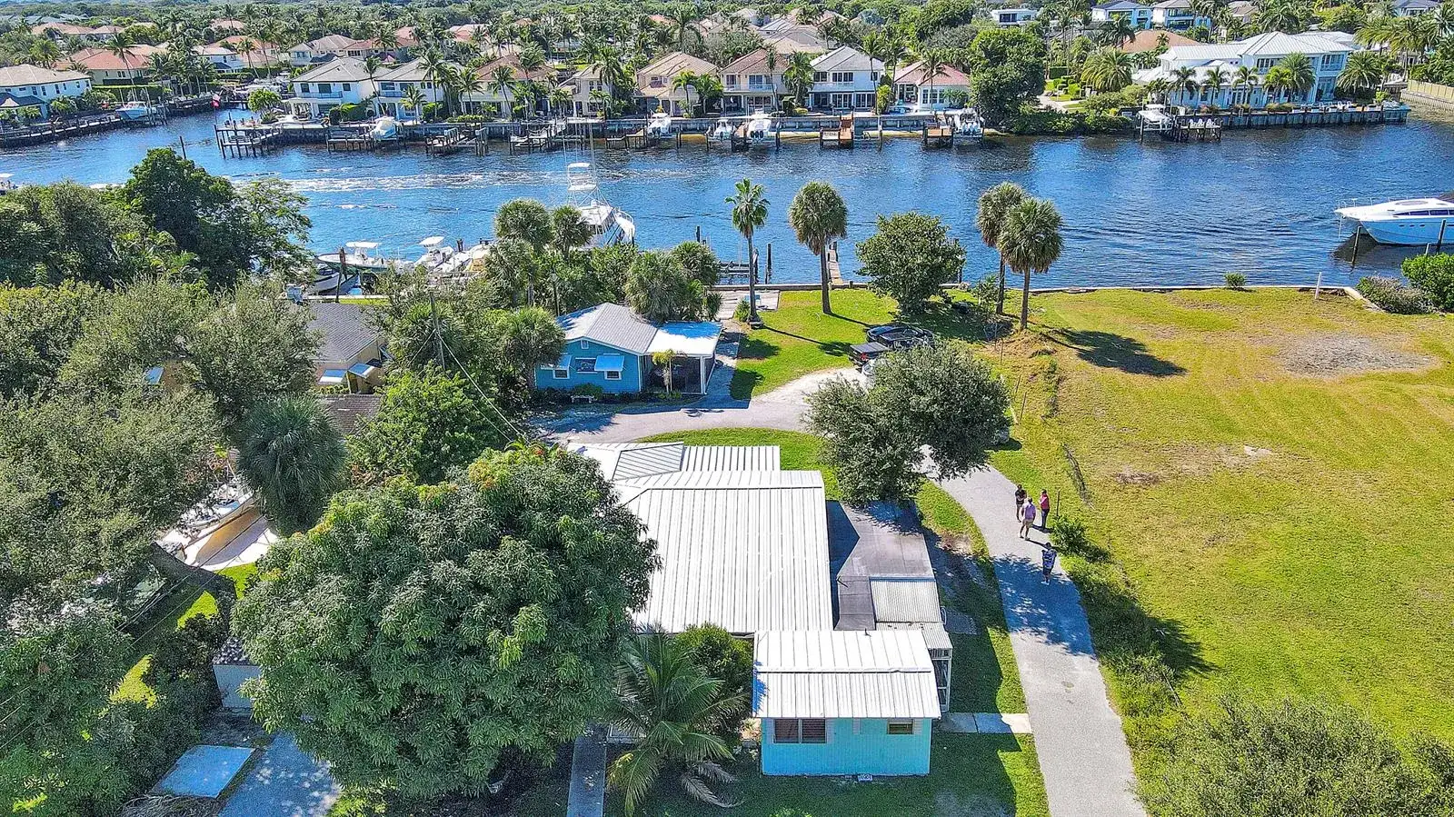 2031 Melody Lane, North Palm Beach FL 33408 photo 2