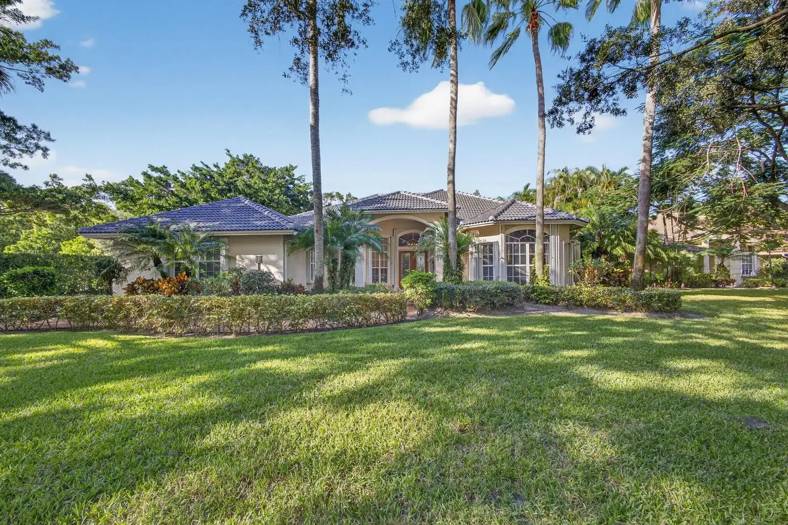 9923 SE Oak Tree Terrace, Tequesta FL 33469 photo 3