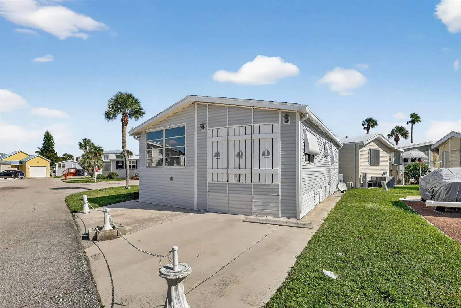 217 Nettles Boulevard, Jensen Beach FL 34957 photo 3