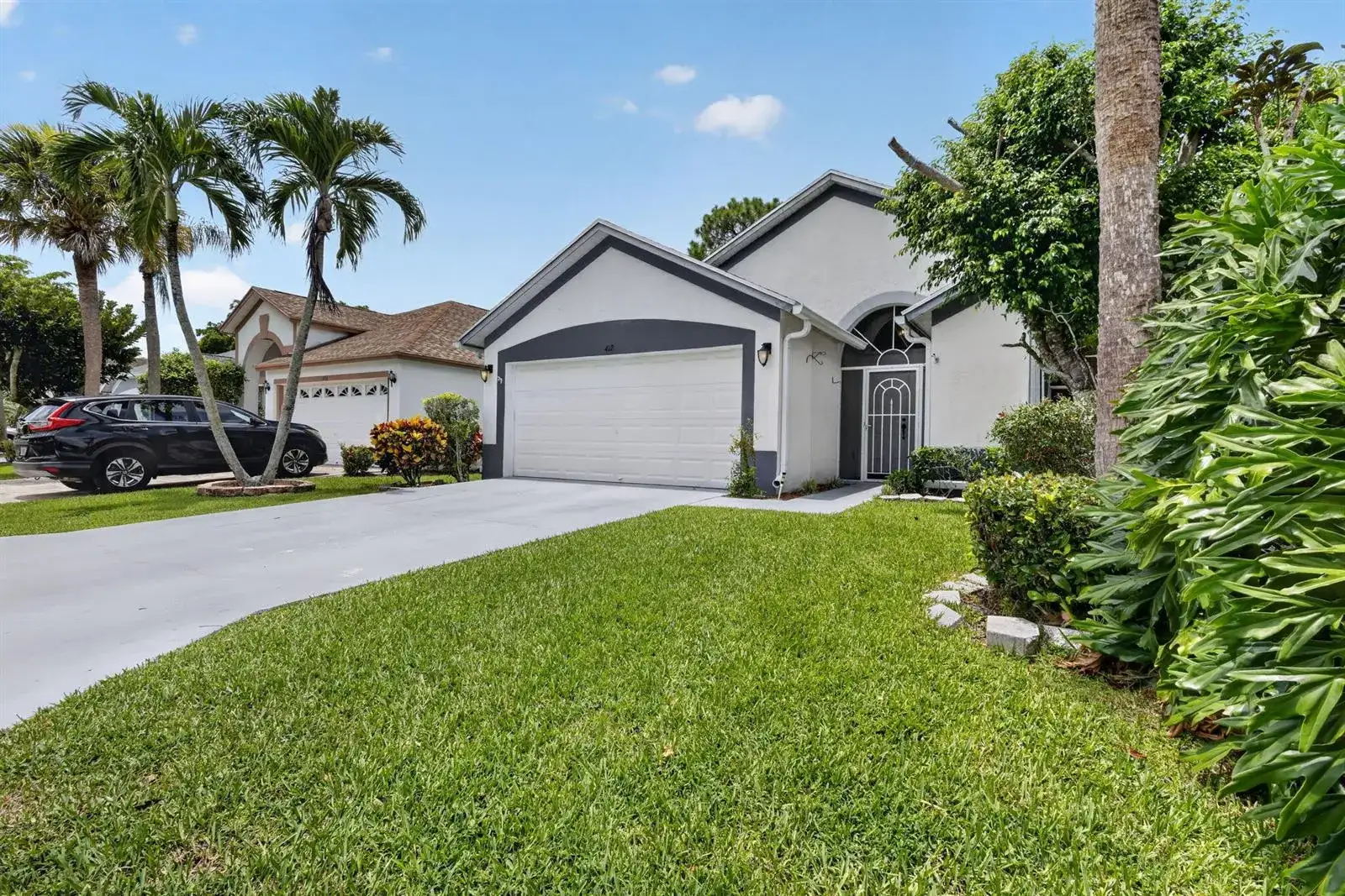 412 Trotters Lane, FL 33413 photo 2