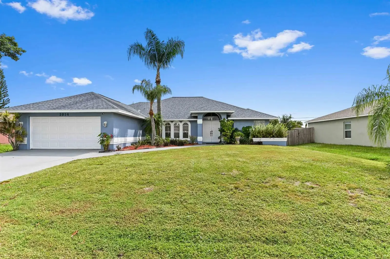 1014 SW Canary Terrace, Port St. Lucie FL 34953 photo 2