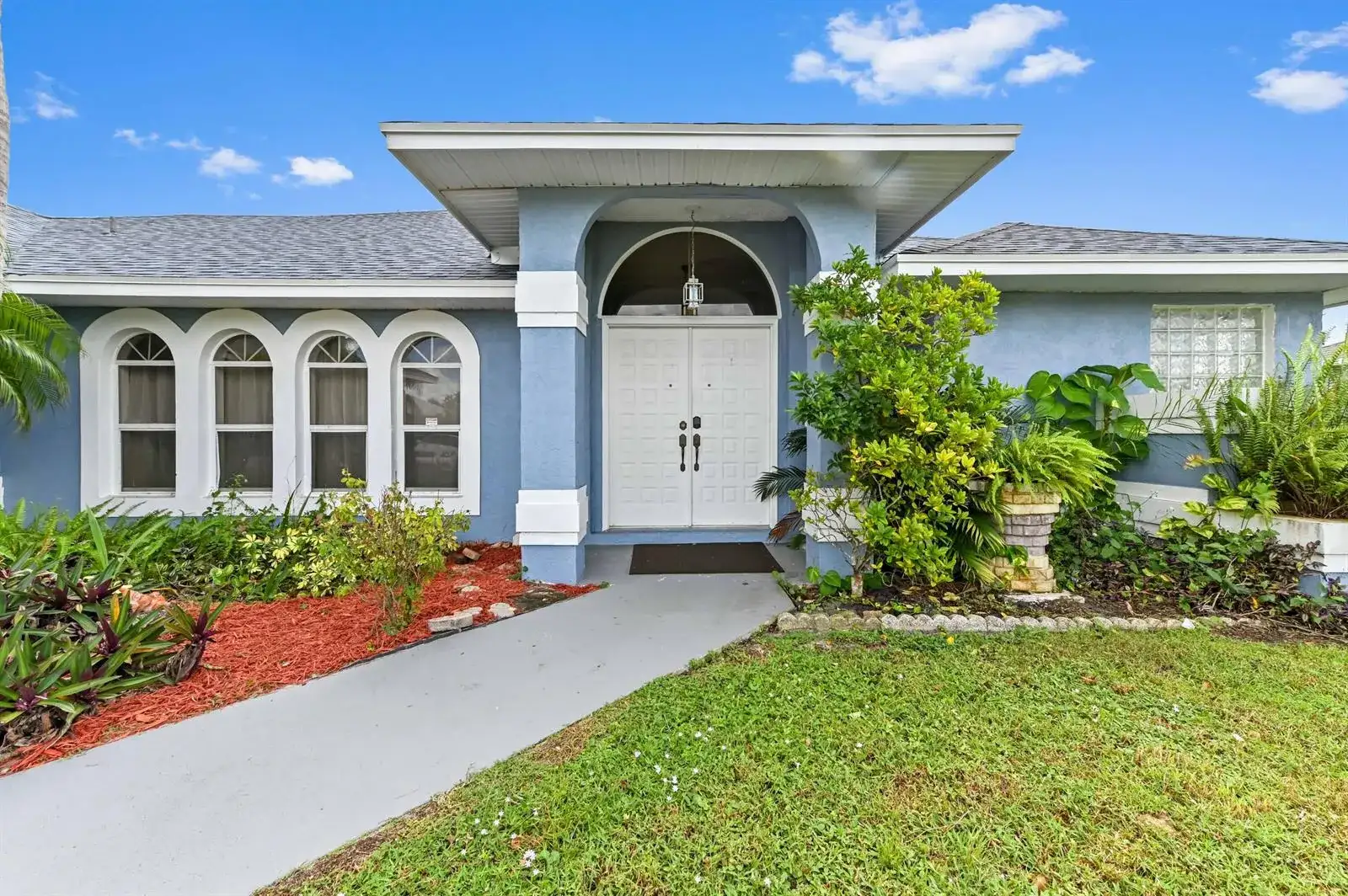 1014 SW Canary Terrace, Port St. Lucie FL 34953 photo 3