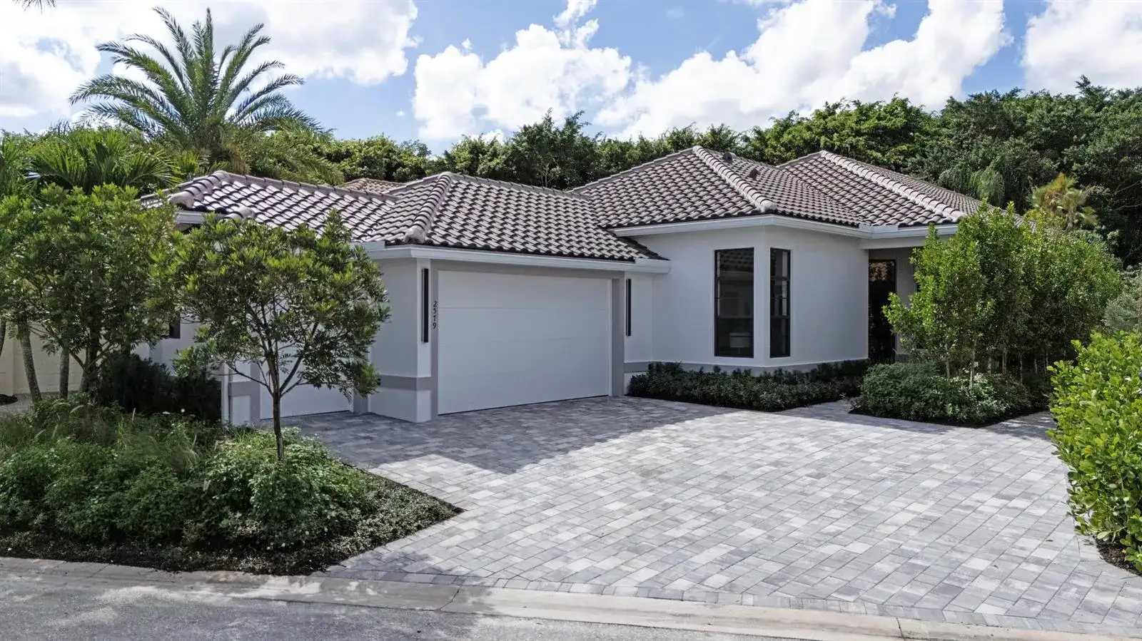 2579 Players Court, Wellington FL 33414 photo 3