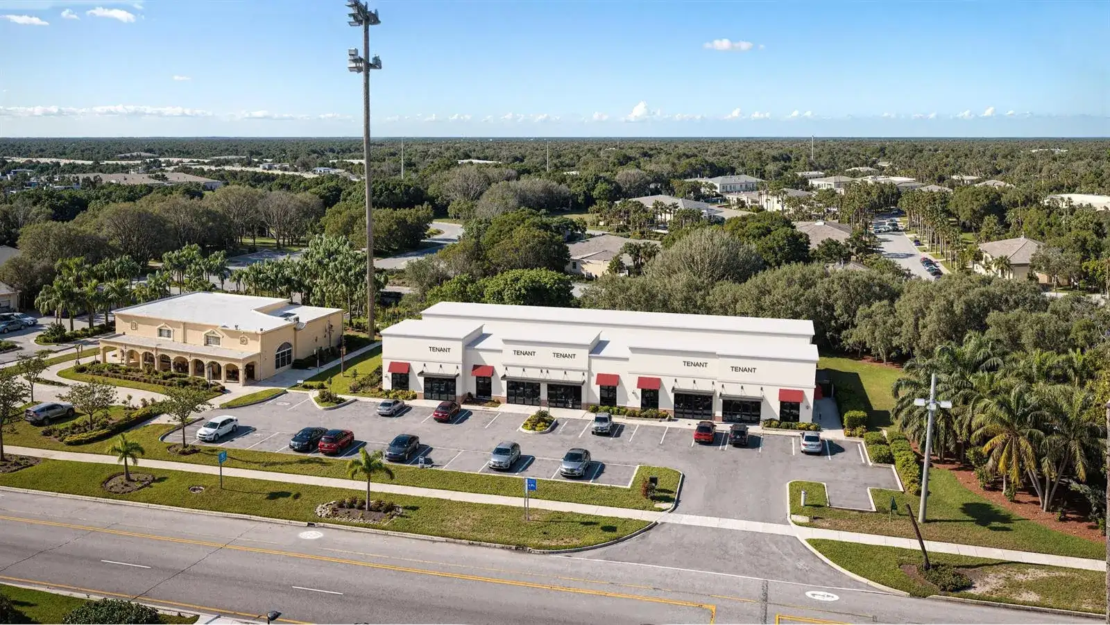 8825 SE Federal Highway, Hobe Sound FL 33455 photo 2