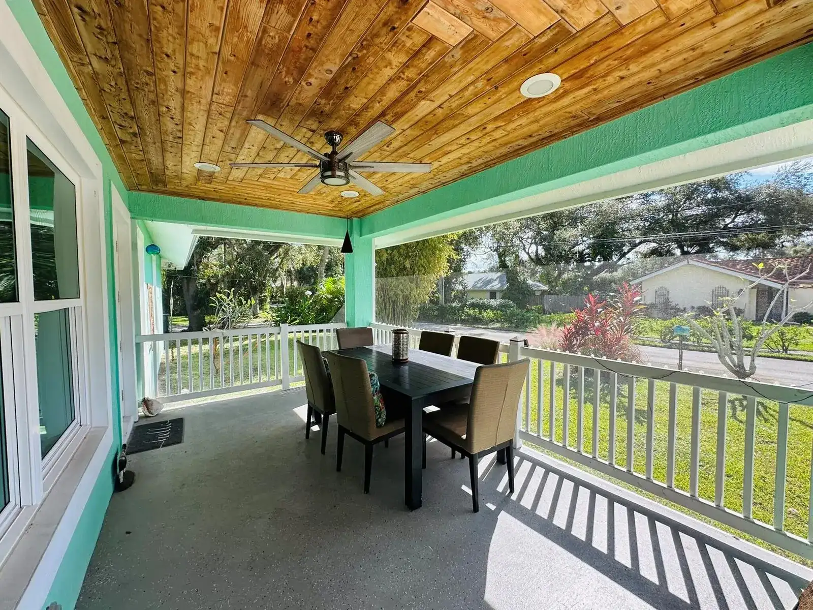 2415 Laurel Lane, Palm Beach Gardens FL 33410 photo 2