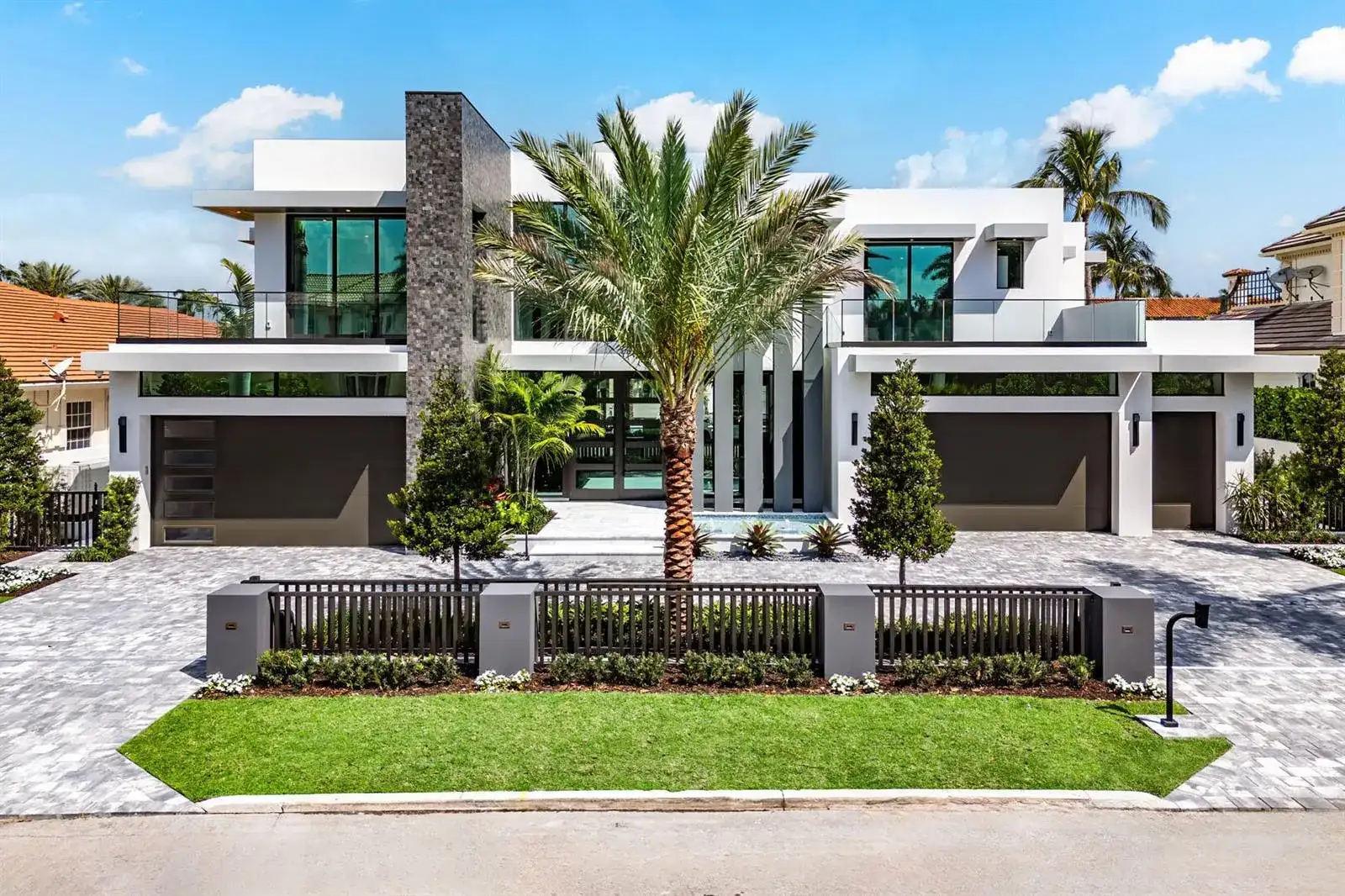 169 W Coconut Palm Road, Boca Raton FL 33432 photo 2