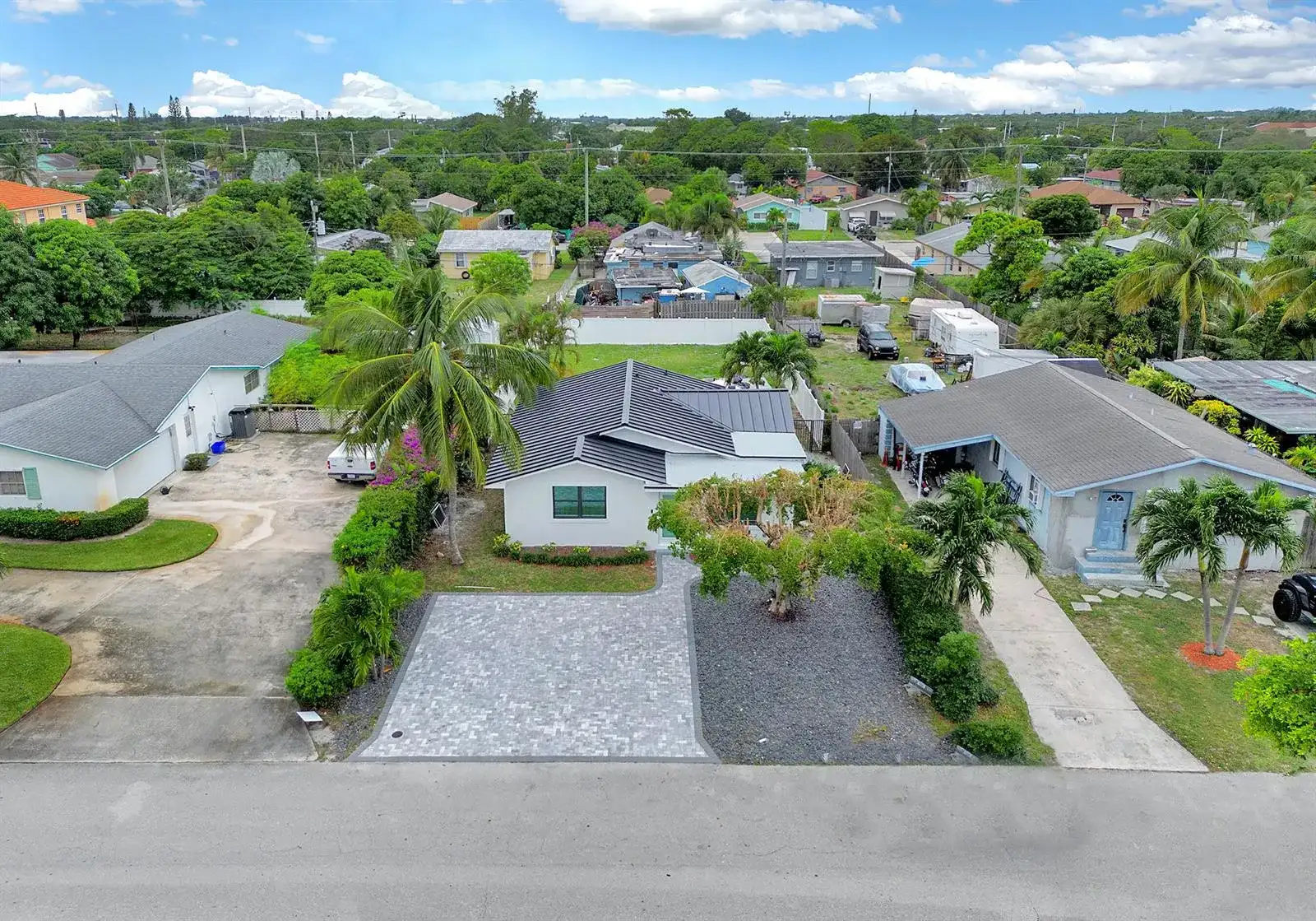 320 NW 3rd Avenue, Delray Beach FL 33444 photo 2