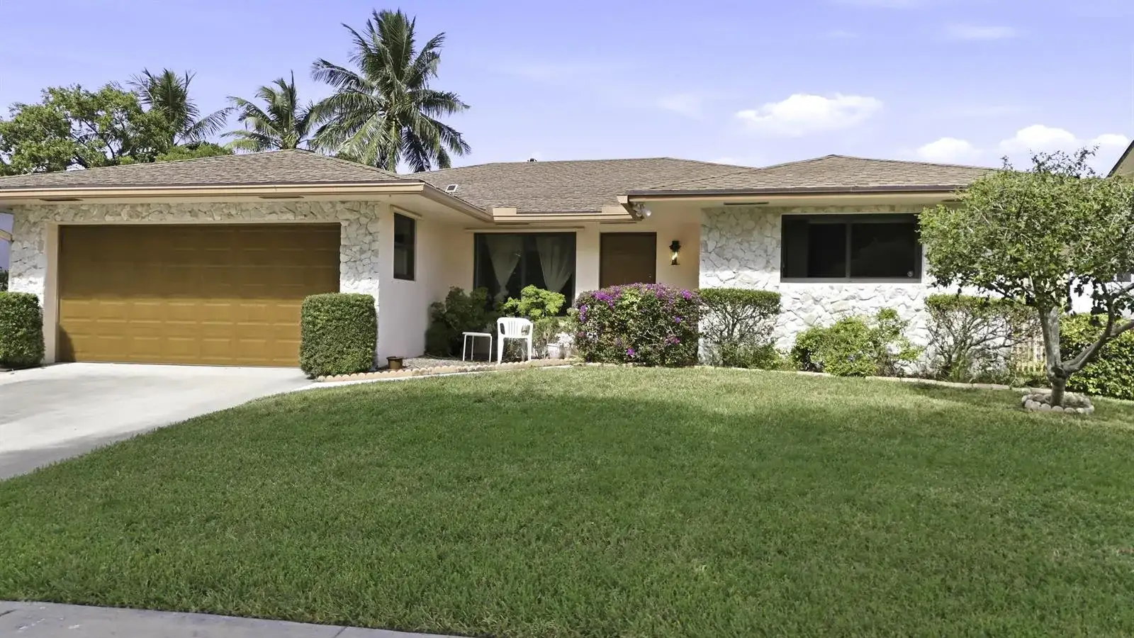 309 SE 4th Street, Dania Beach FL 33004 photo 2