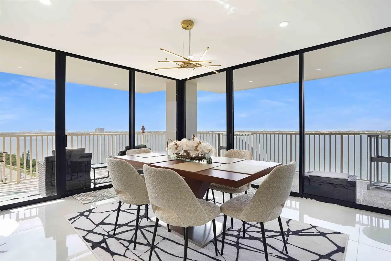 5480 N Ocean Drive, Singer Island FL 33404 photo 4