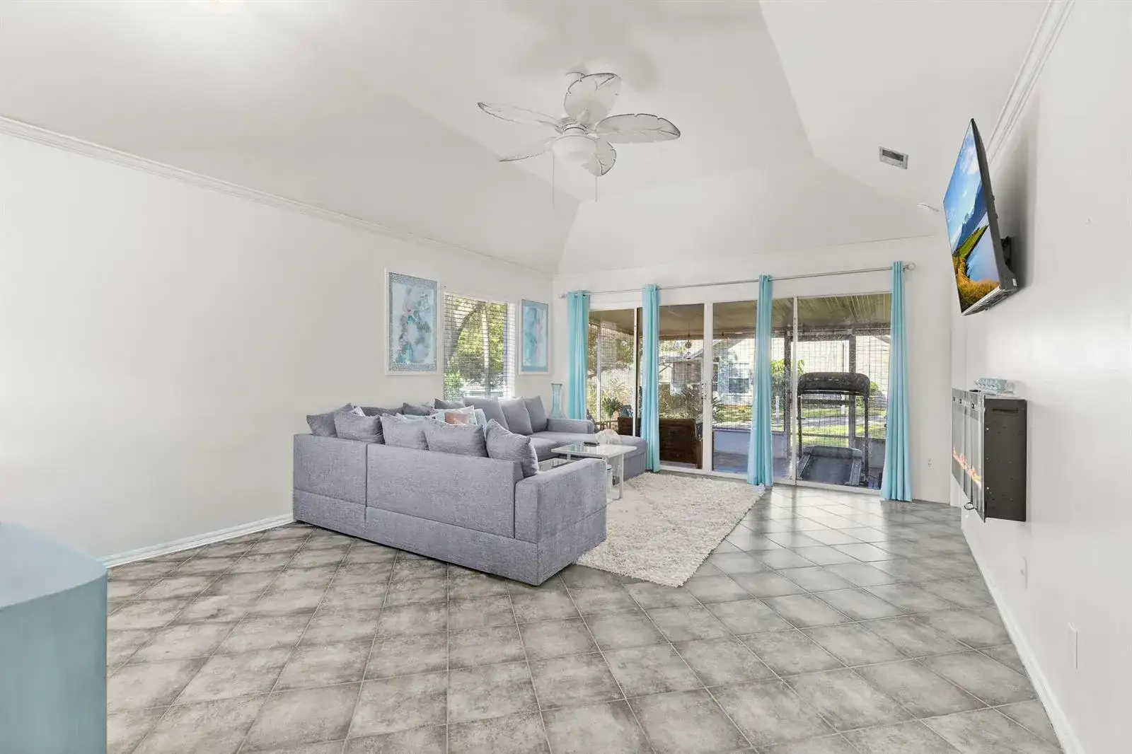 1329 Villa Lane # 45, FL 32712 photo 3