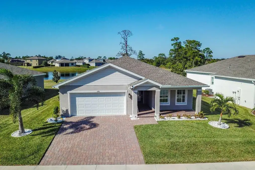 4198 Keeson Circle, Vero Beach FL 32967 photo 2