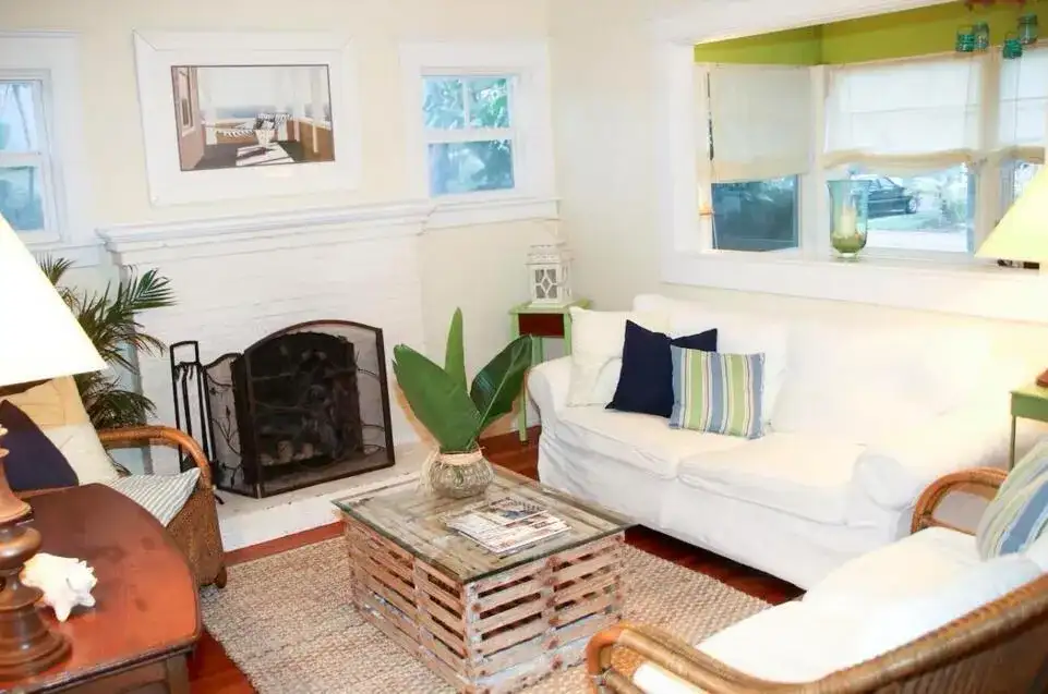 211 N Ocean Breeze # 1, FL 33460 photo 4