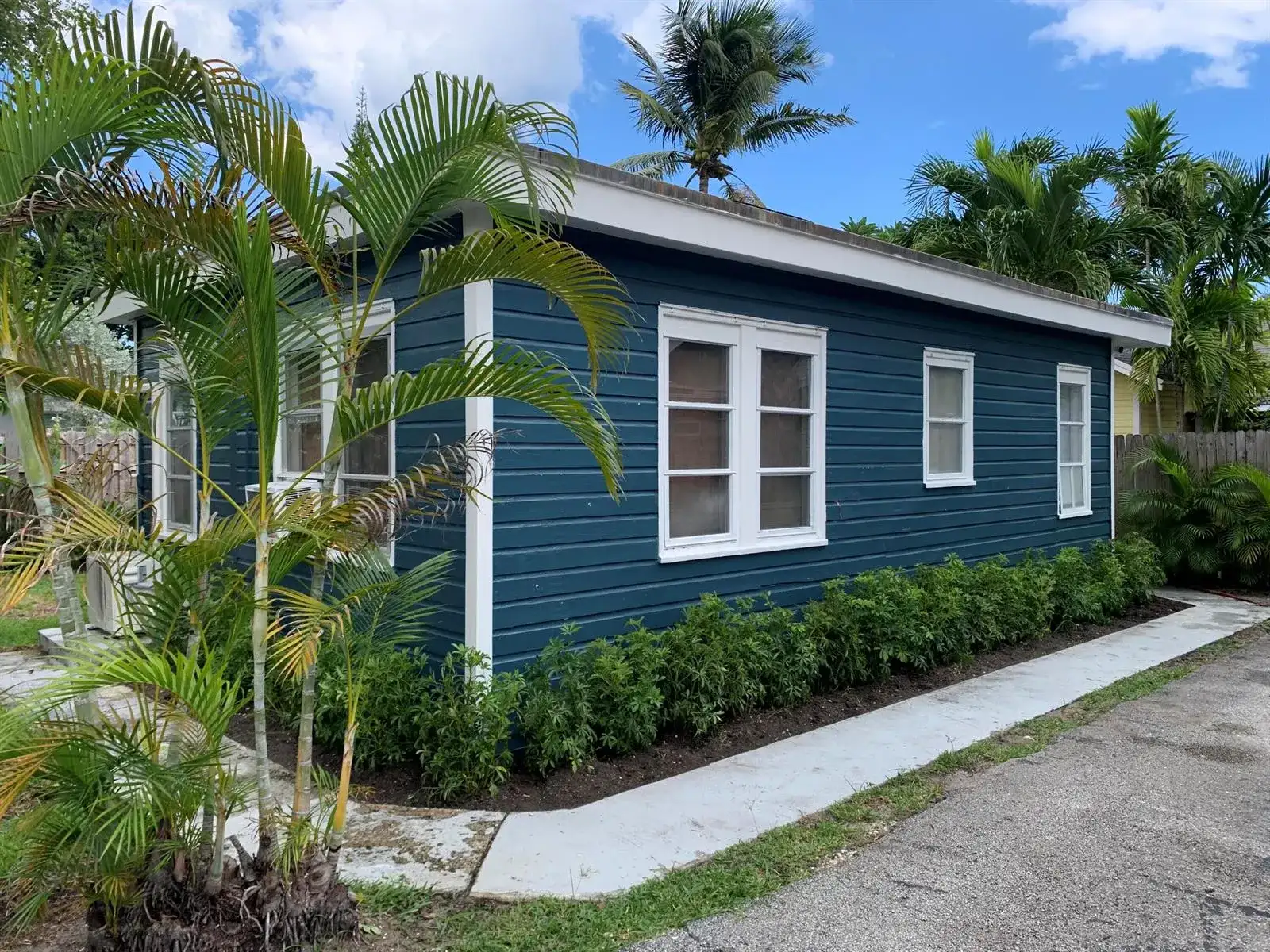 211 N Ocean Breeze # 1, FL 33460 photo 5
