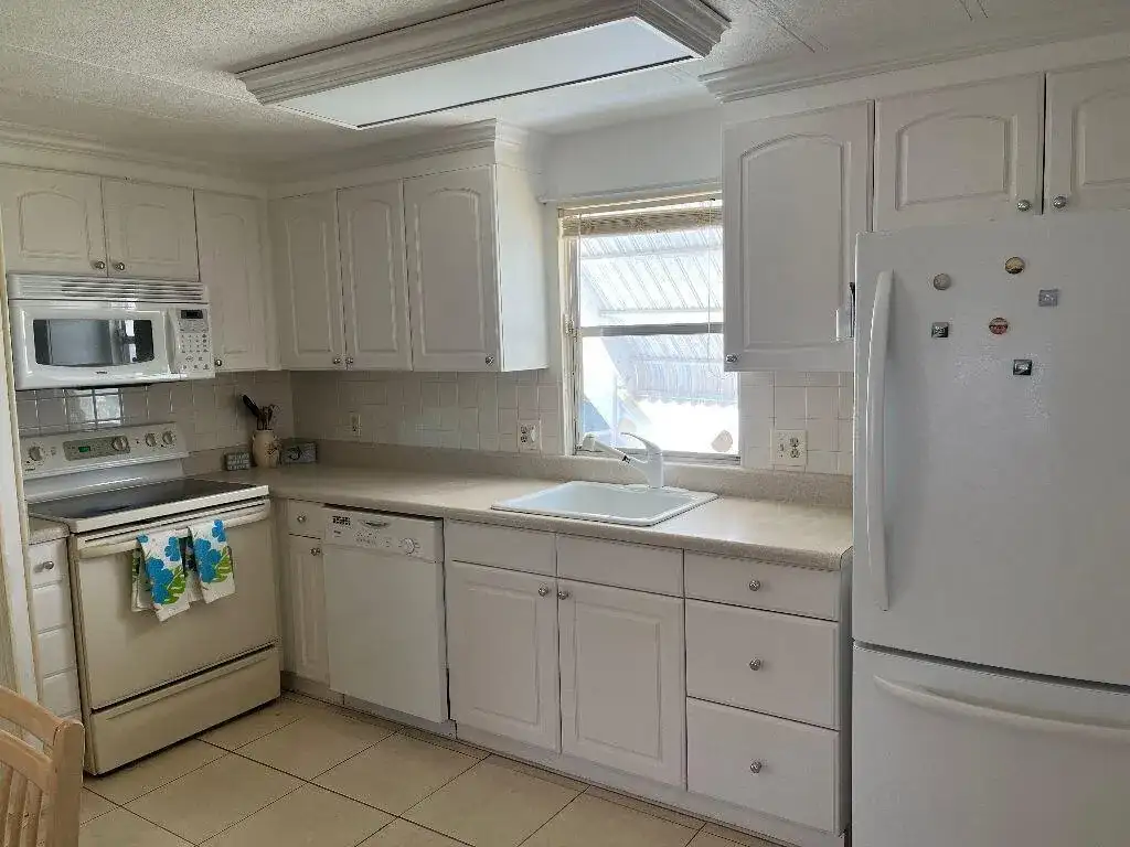 6948 SE Delegate Street, Hobe Sound FL 33455 photo 4