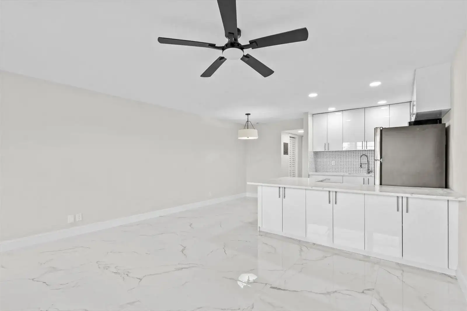 17 Andover A, West Palm Beach FL 33417 photo 3