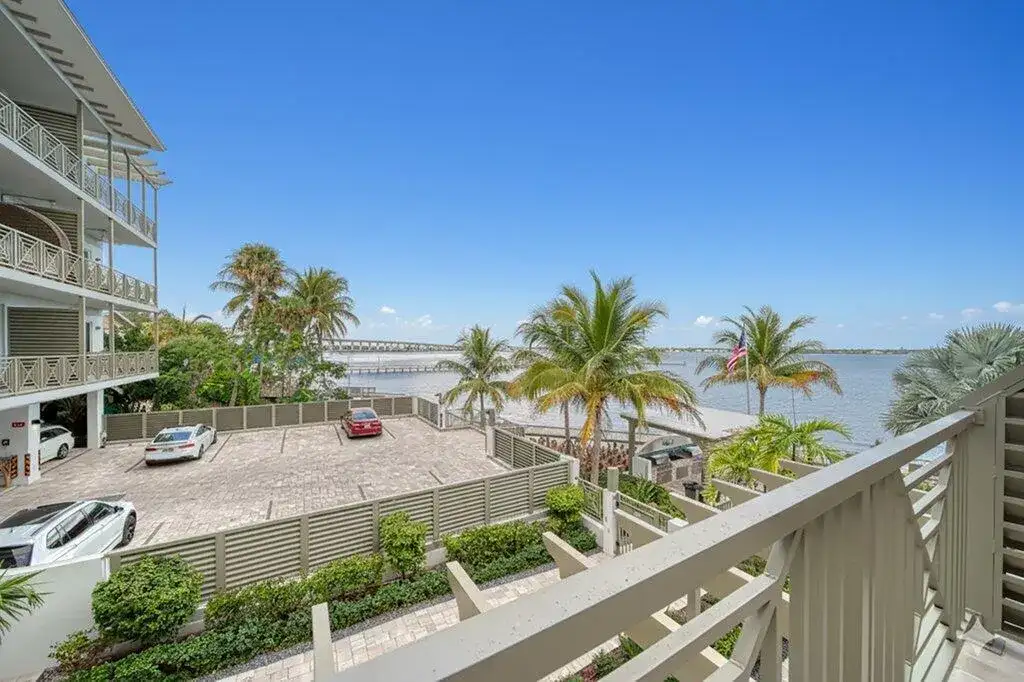 41 SW Seminole Street # 205, Stuart FL 34994 photo 3