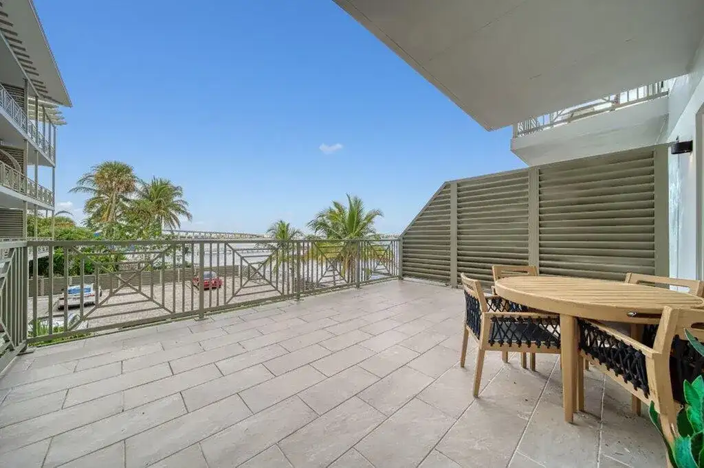 41 SW Seminole Street # 205, Stuart FL 34994 photo 5