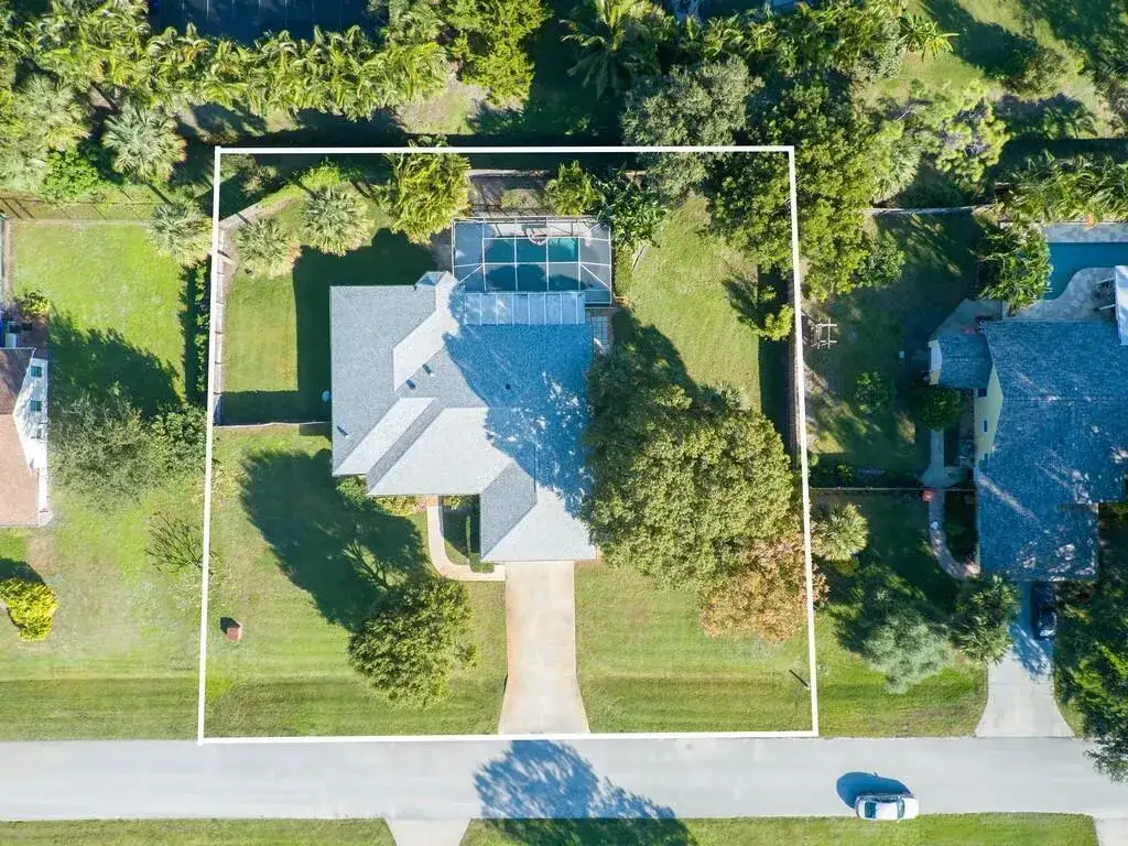 6130 60th Court, Vero Beach FL 32967 photo 2