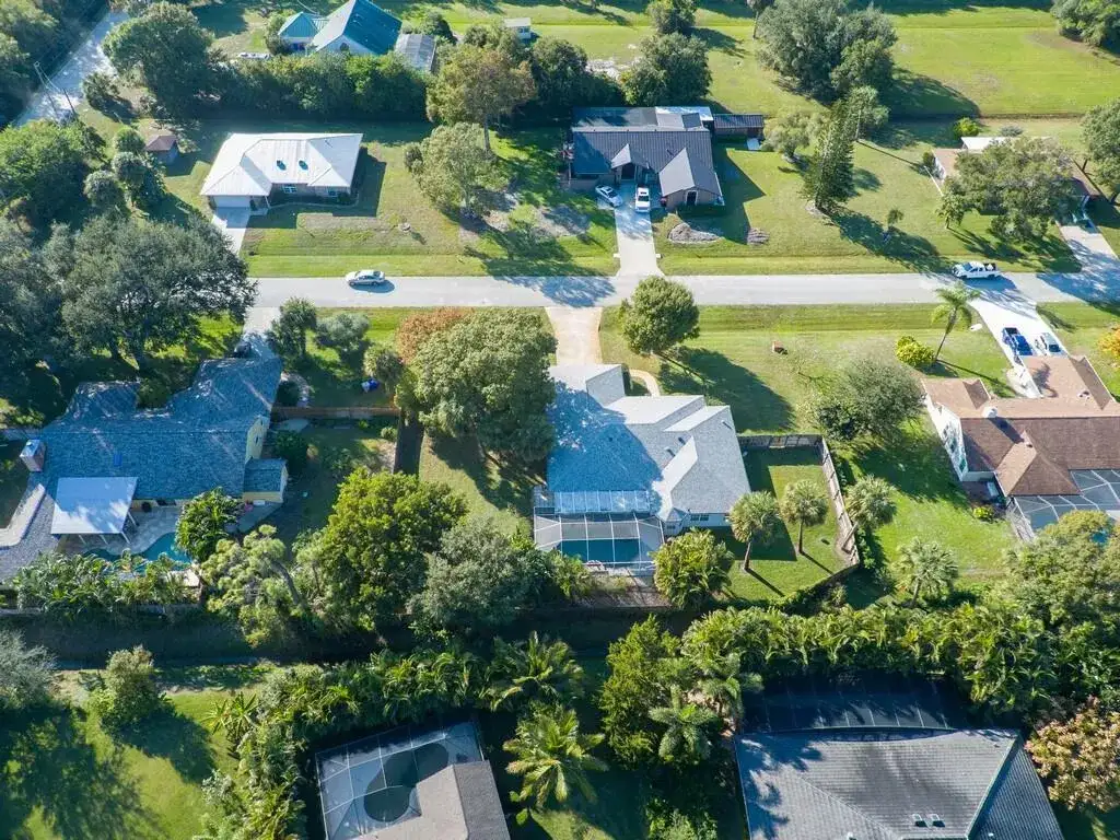 6130 60th Court, Vero Beach FL 32967 photo 3