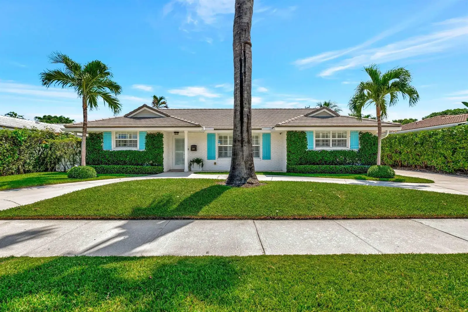 136 Worth Court S, West Palm Beach FL 33405 photo 3