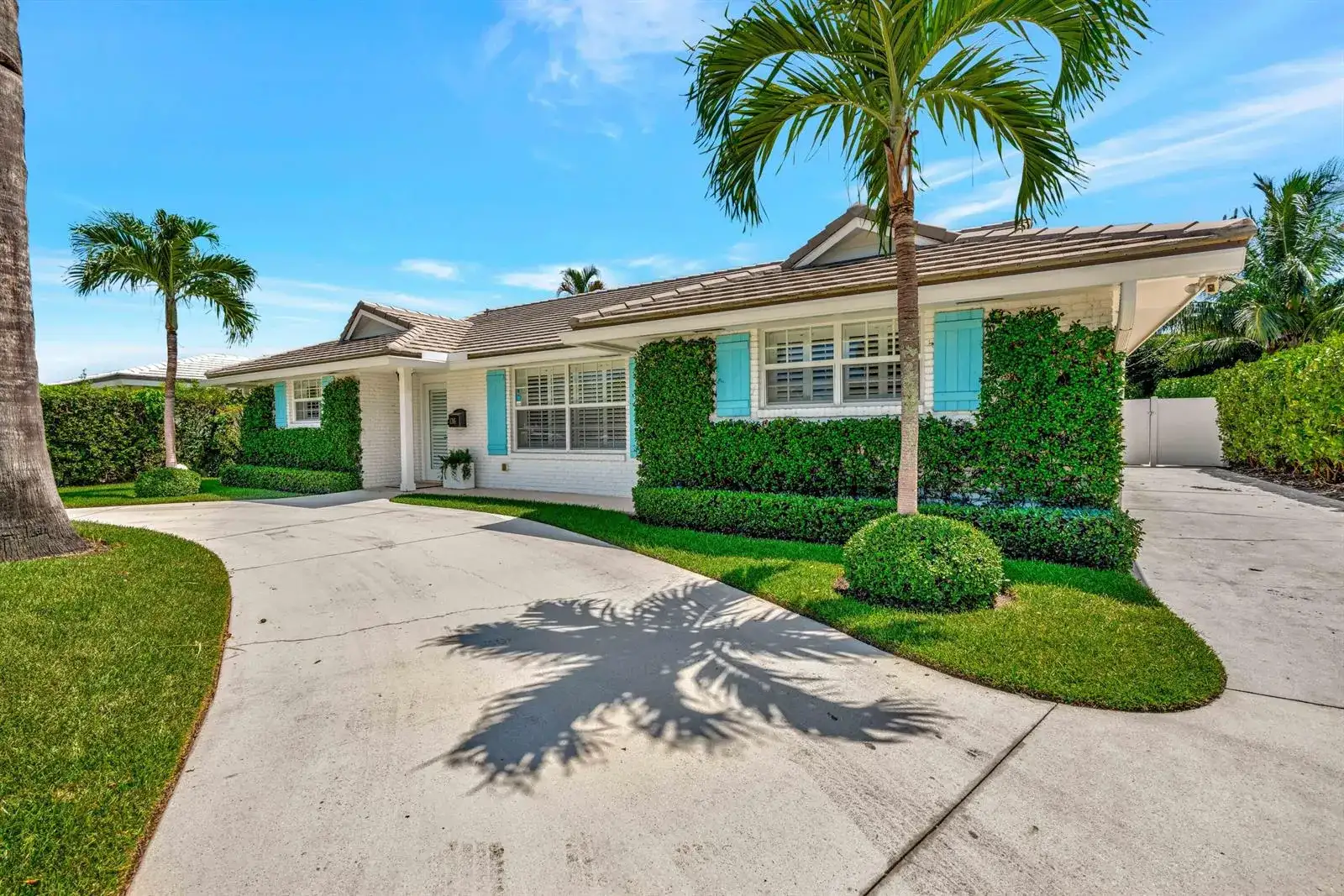 136 Worth Court S, West Palm Beach FL 33405 photo 5
