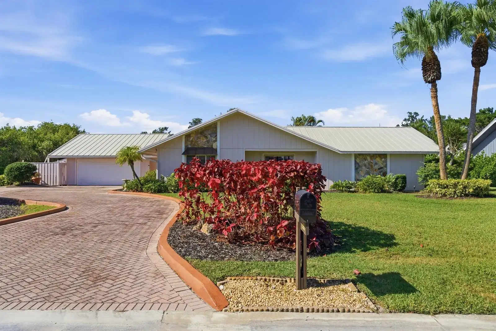 5151 SE Burning Tree Circle, Stuart FL 34997 photo 2